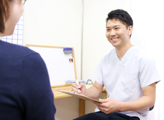 平日夜20時まで開院